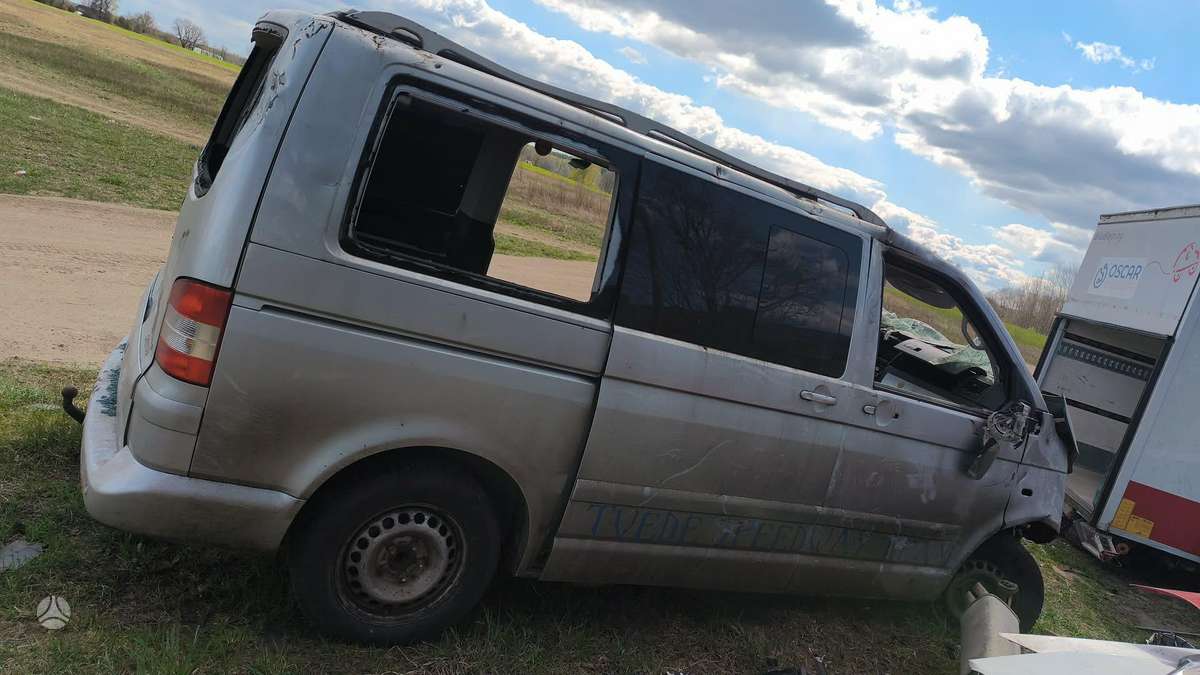 Volkswagen T5, passenger vans