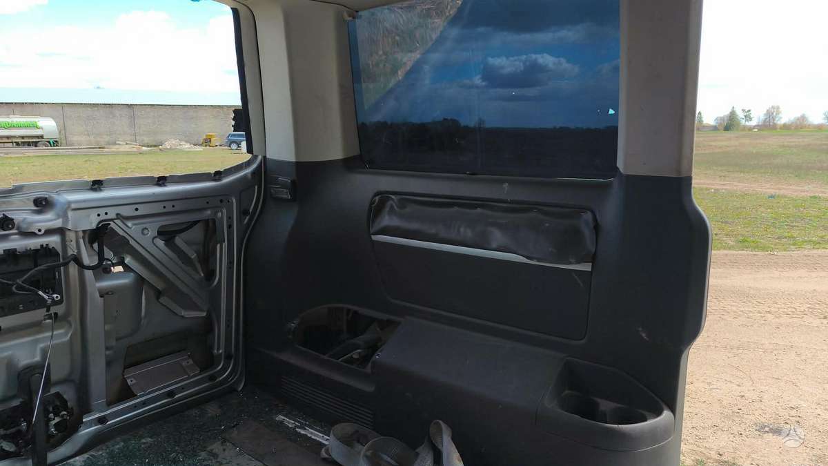 Volkswagen T5, passenger vans