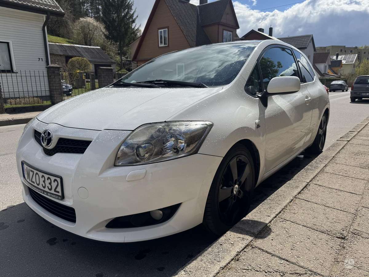 Toyota Auris, 2.2 l., hatchback