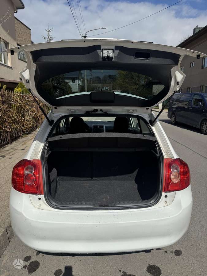 Toyota Auris, 2.2 l., Хэтчбек