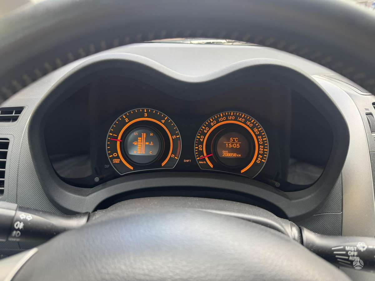 Toyota Auris, 2.2 l., Хэтчбек