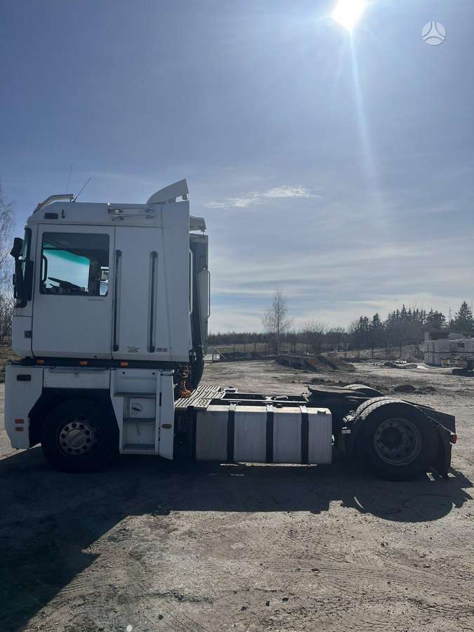 Renault Magnum, double sleeper