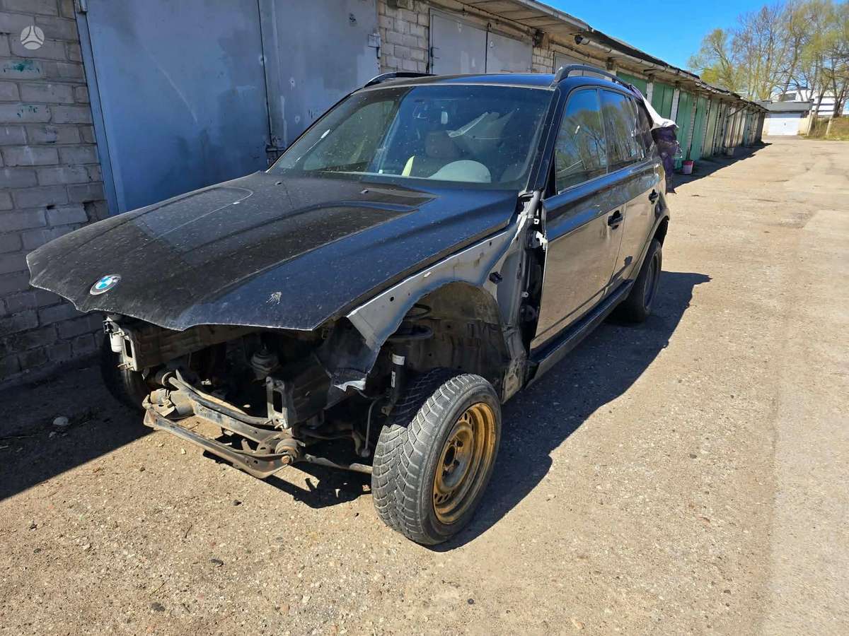 BMW X3, off-road / crossover