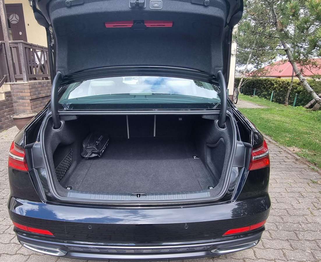 Audi A6, 2.0 l., Лимузин