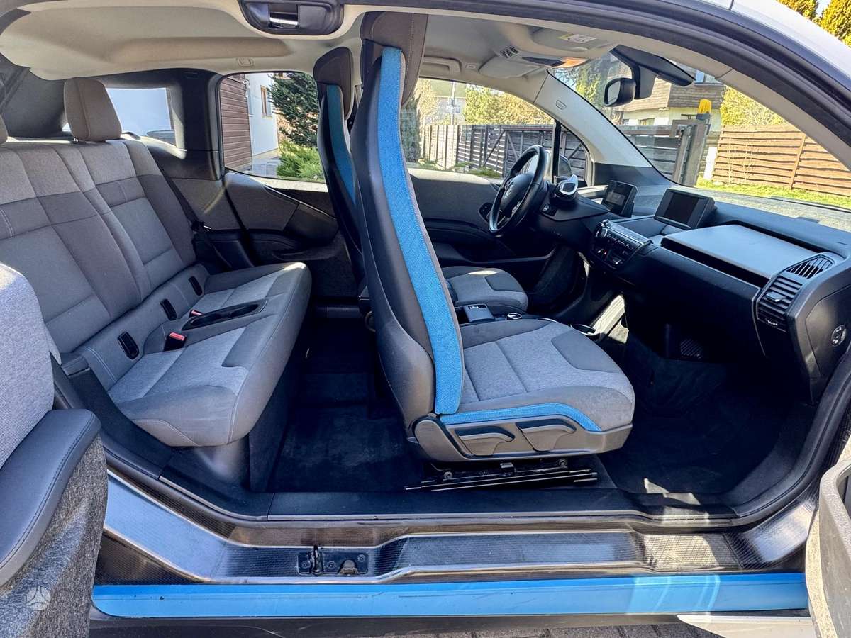 BMW i3, hatchback