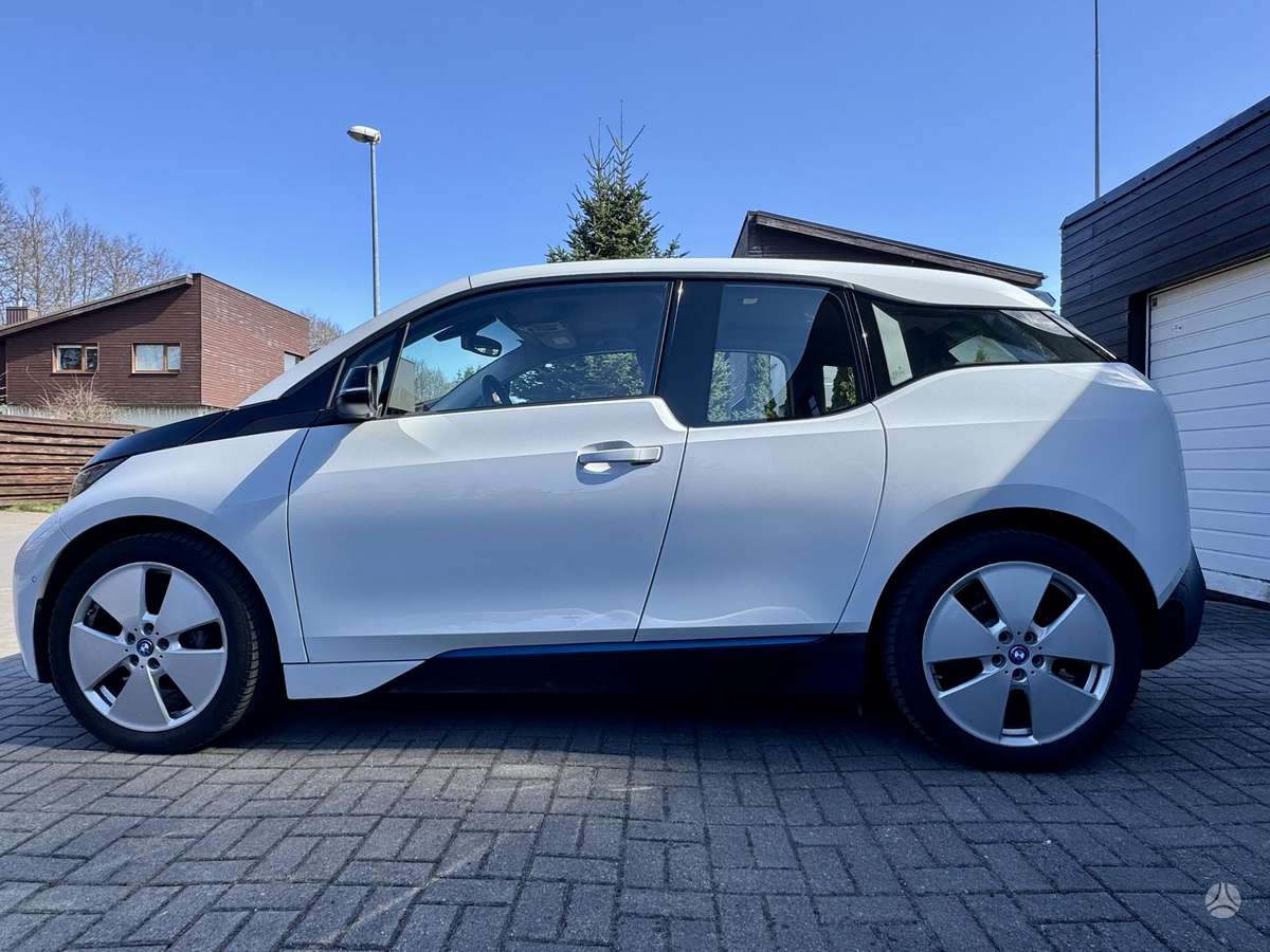 BMW i3, hatchback
