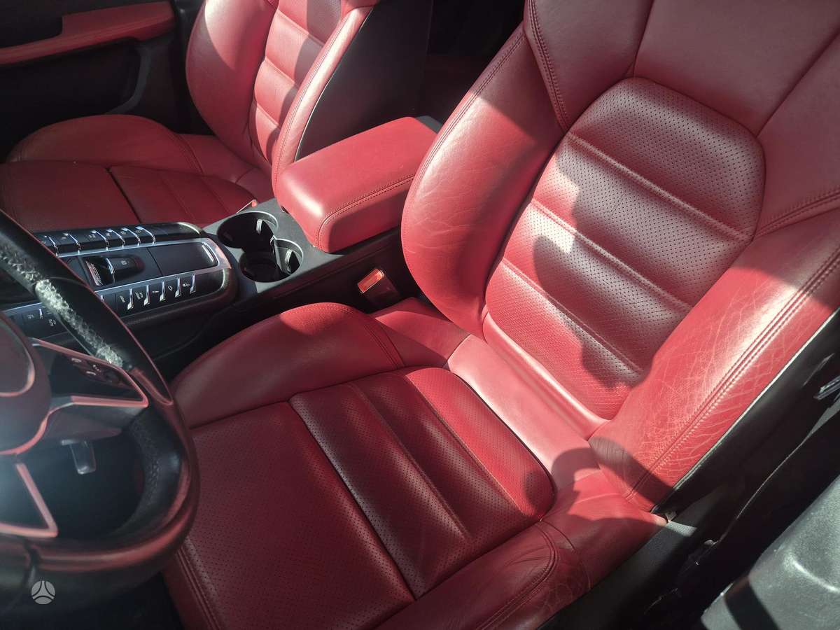 Porsche Macan, 3.0 l., off-road / crossover