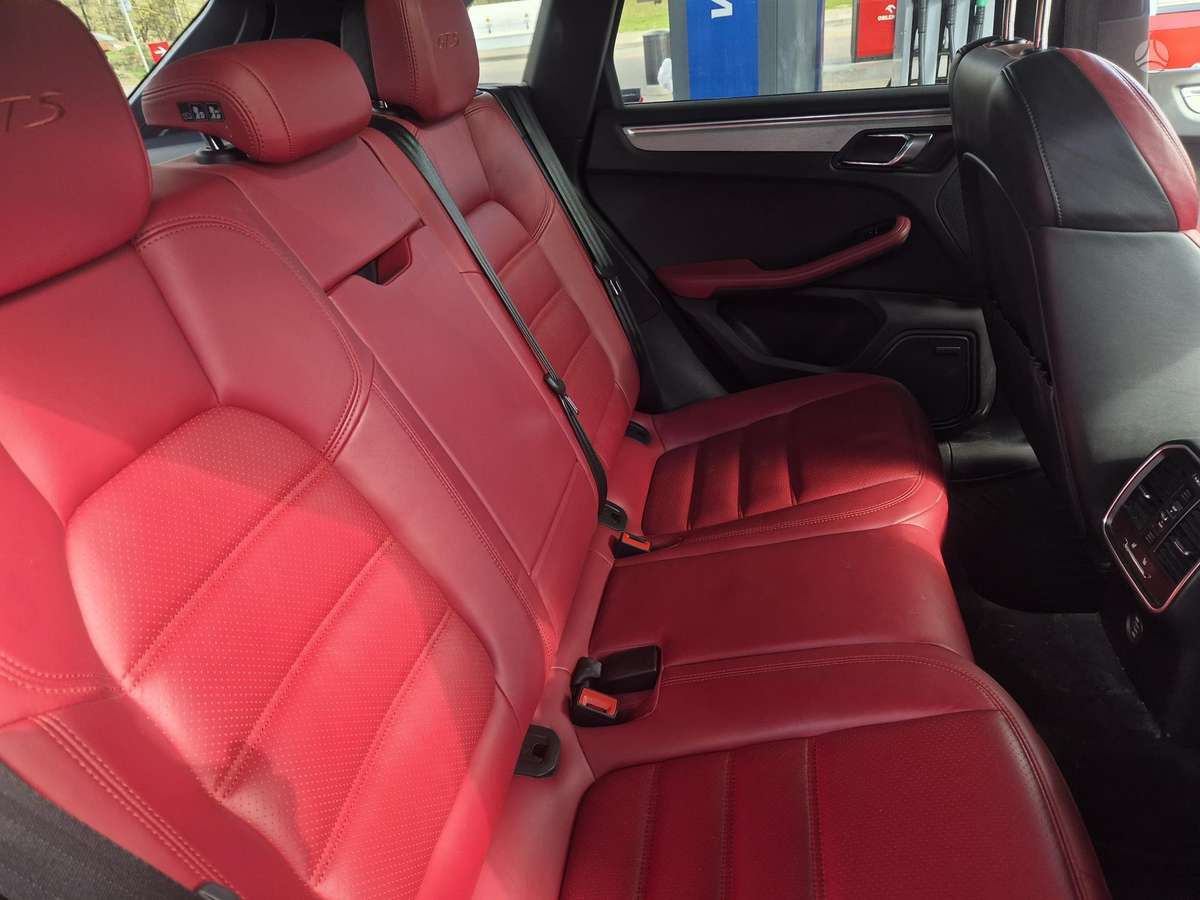 Porsche Macan, 3.0 l., Внедорожник / Кроссовер