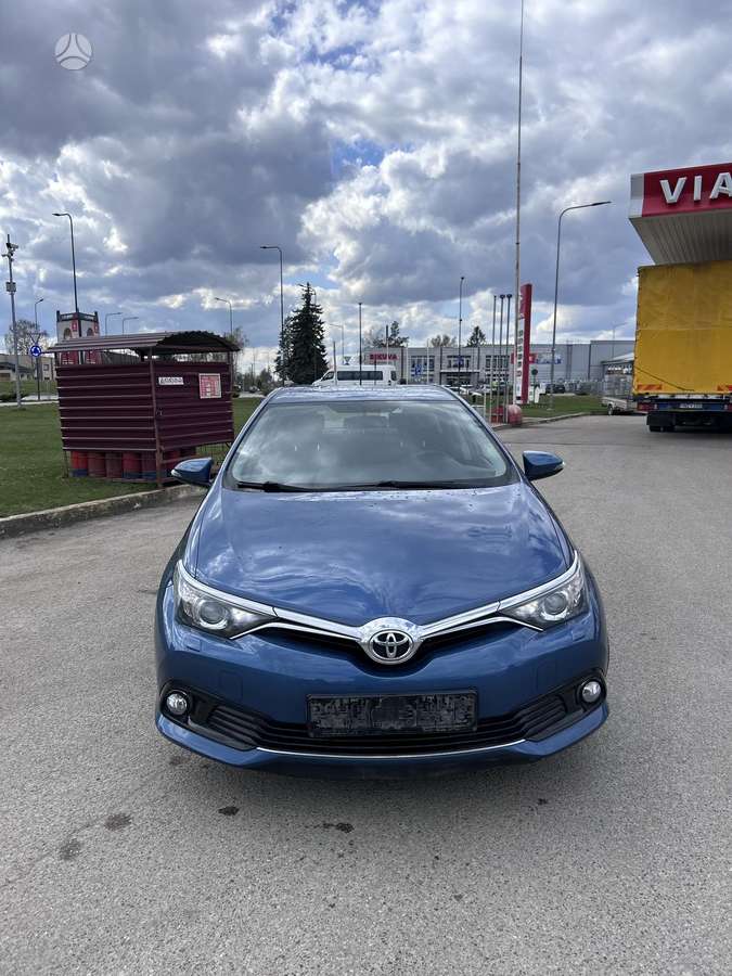 Toyota Auris, 1.6 l., Хэтчбек