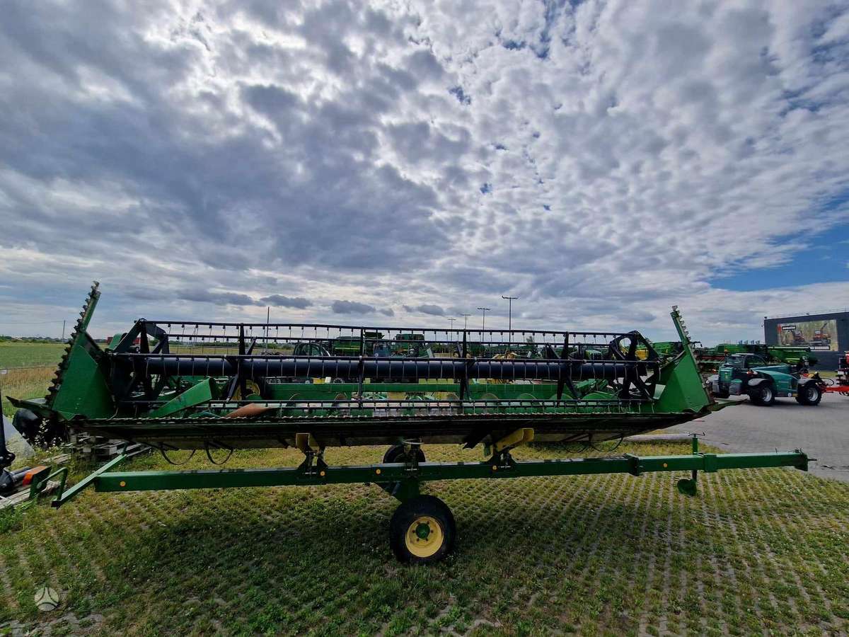 John Deere T660, combine harvesters