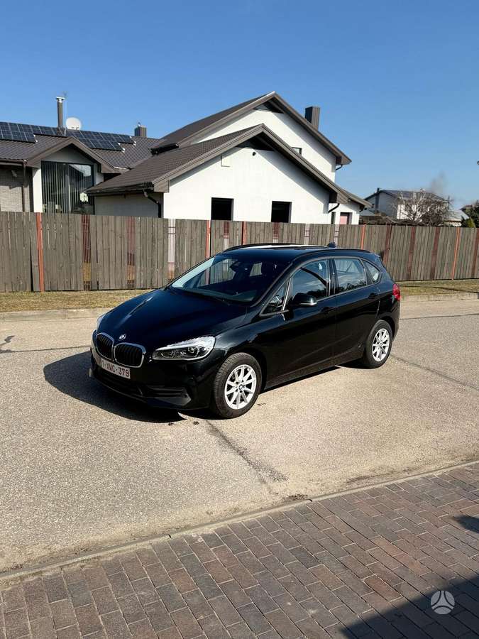 BMW 216, 1.5 l., Минивэн