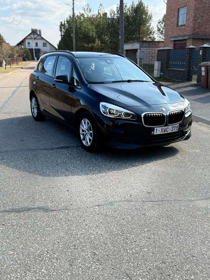 BMW 216, 1.5 l., Минивэн