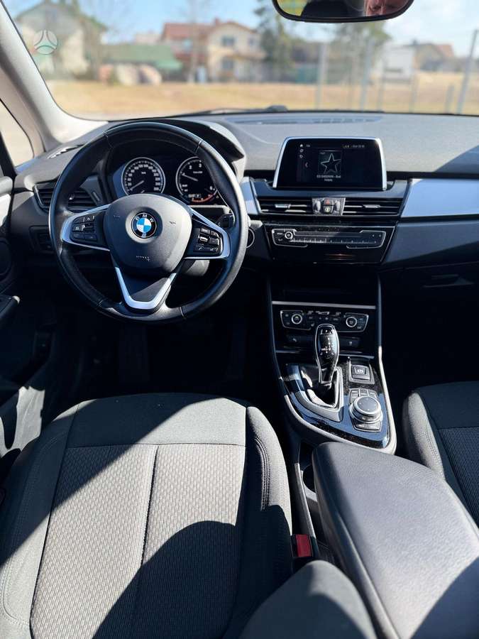 BMW 216, 1.5 l., Минивэн