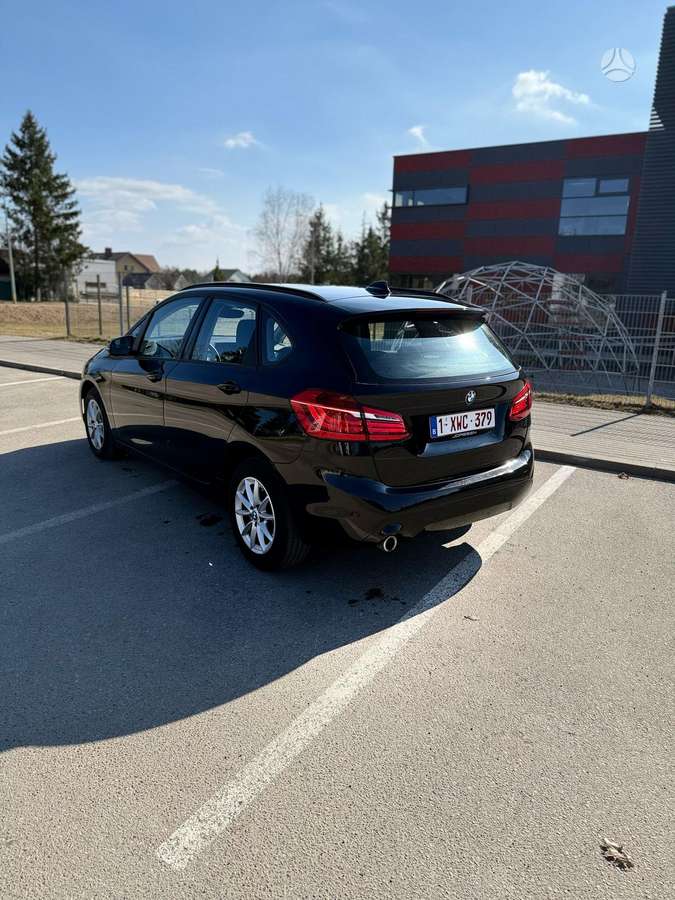 BMW 216, 1.5 l., Минивэн