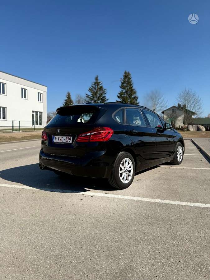 BMW 216, 1.5 l., Минивэн