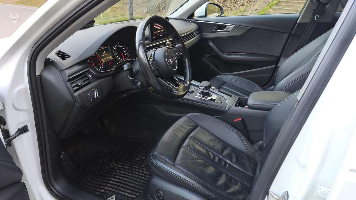 Audi A4, 2.0 l., saloon / sedan