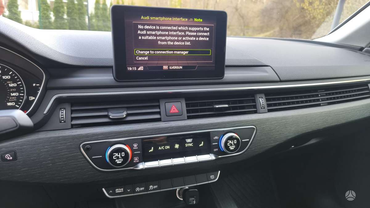 Audi A4, 2.0 l., Седан