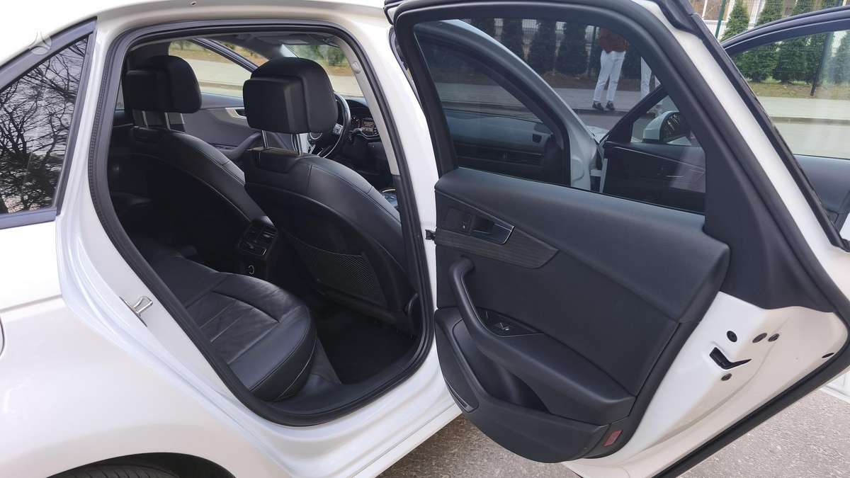 Audi A4, 2.0 l., saloon / sedan