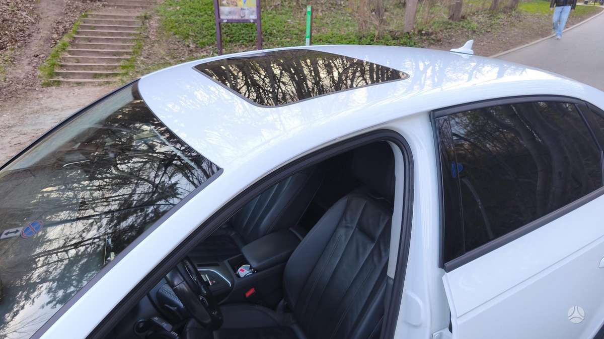 Audi A4, 2.0 l., saloon / sedan