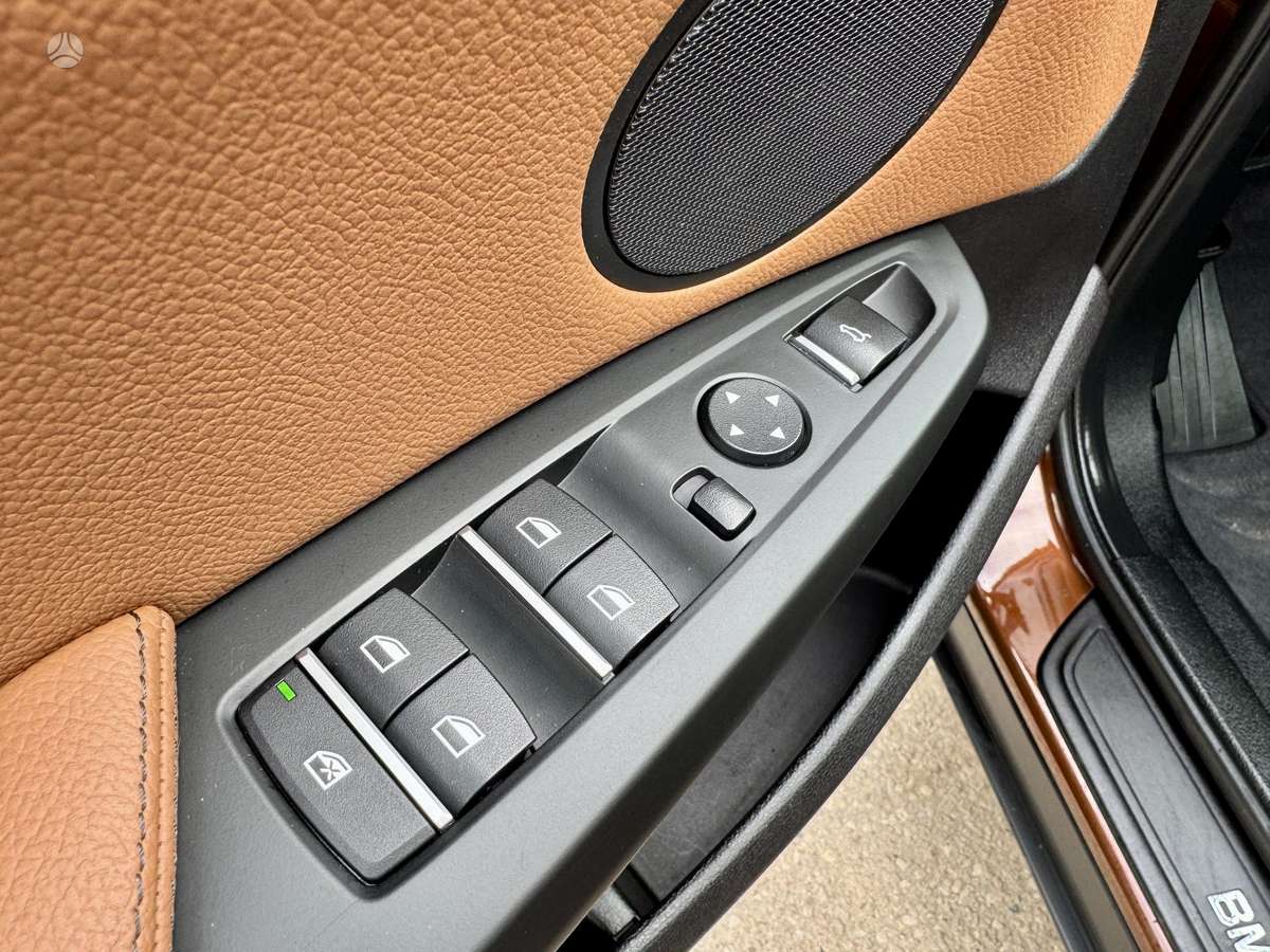 BMW X3, 2.0 l., off-road / crossover