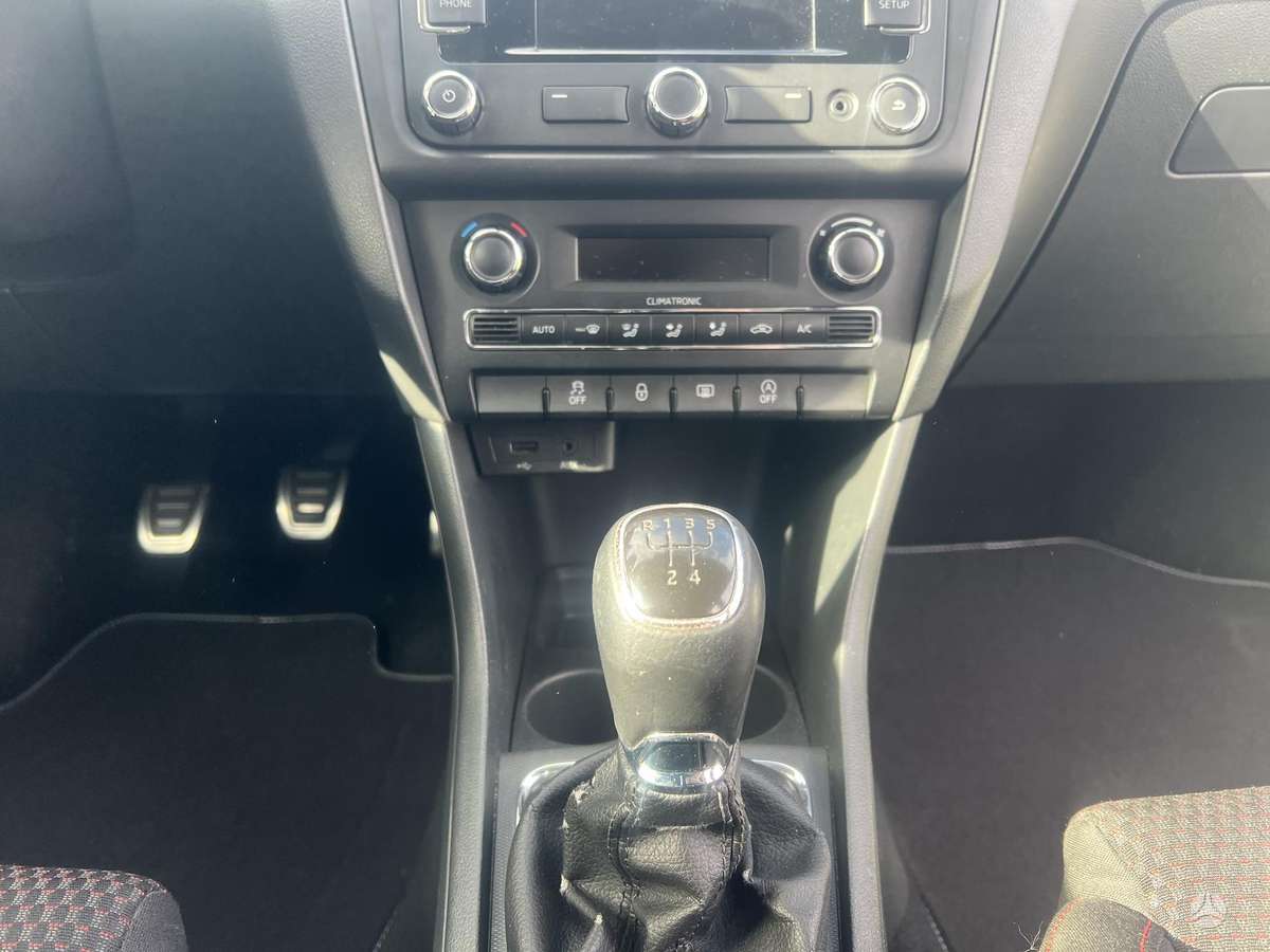 Skoda Rapid, 1.6 l., hatchback