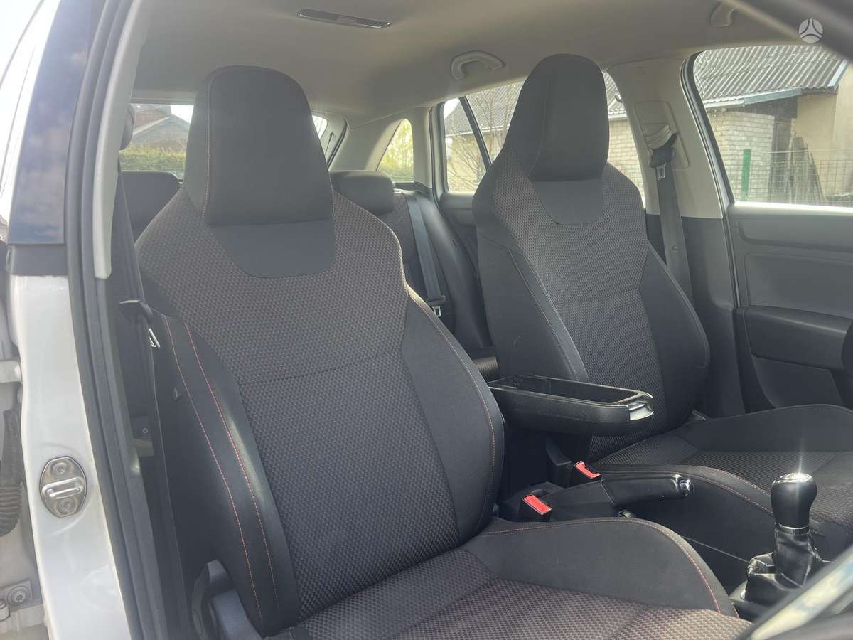 Skoda Rapid, 1.6 l., hatchback