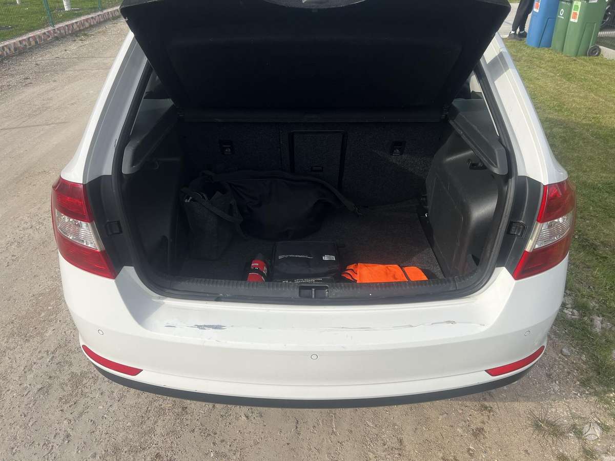 Skoda Rapid, 1.6 l., hatchback