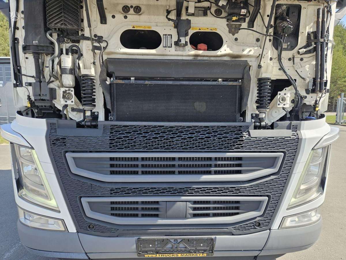 Volvo FH 460, double sleeper
