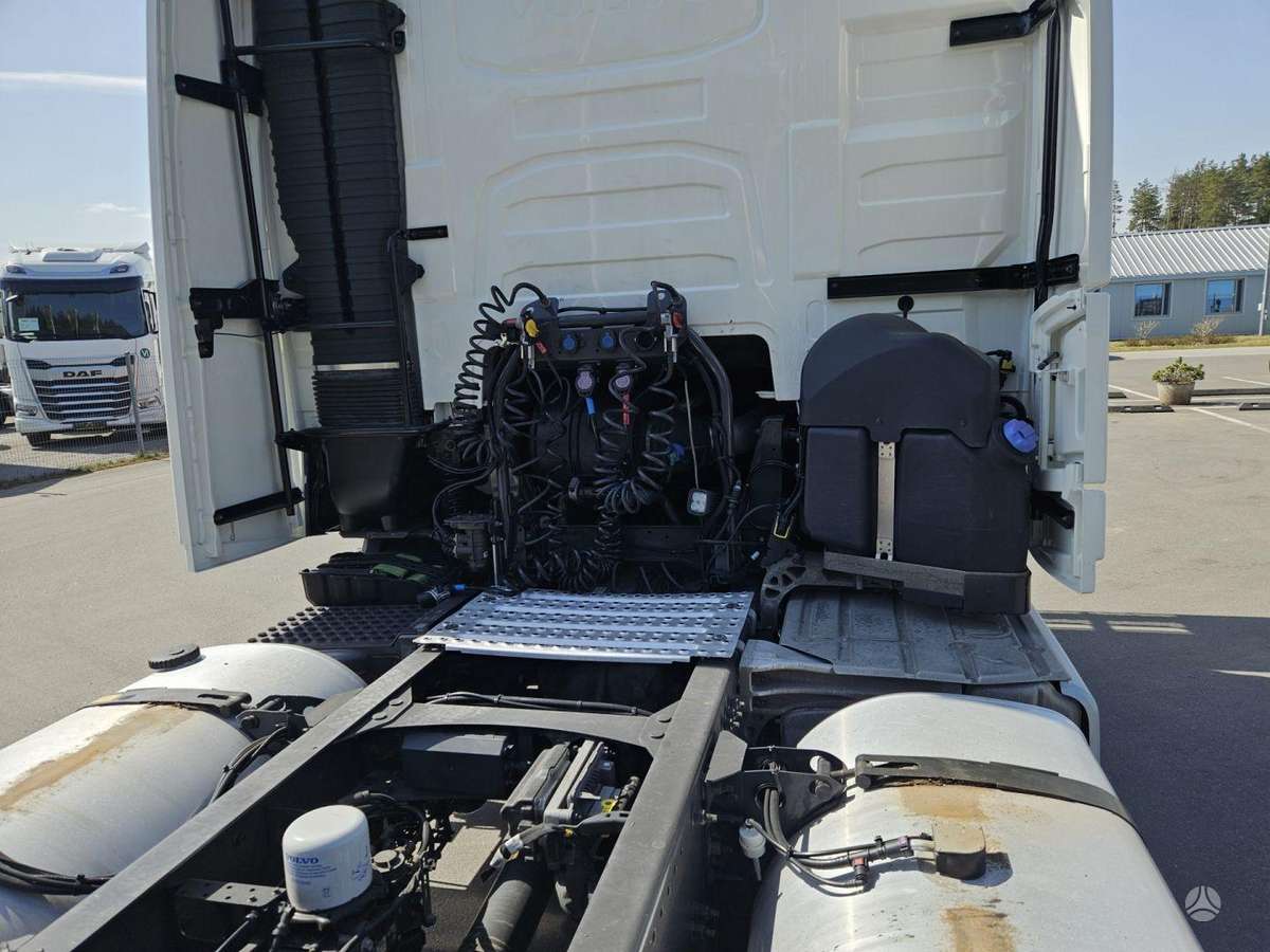 Volvo FH 460, 2 спальных места