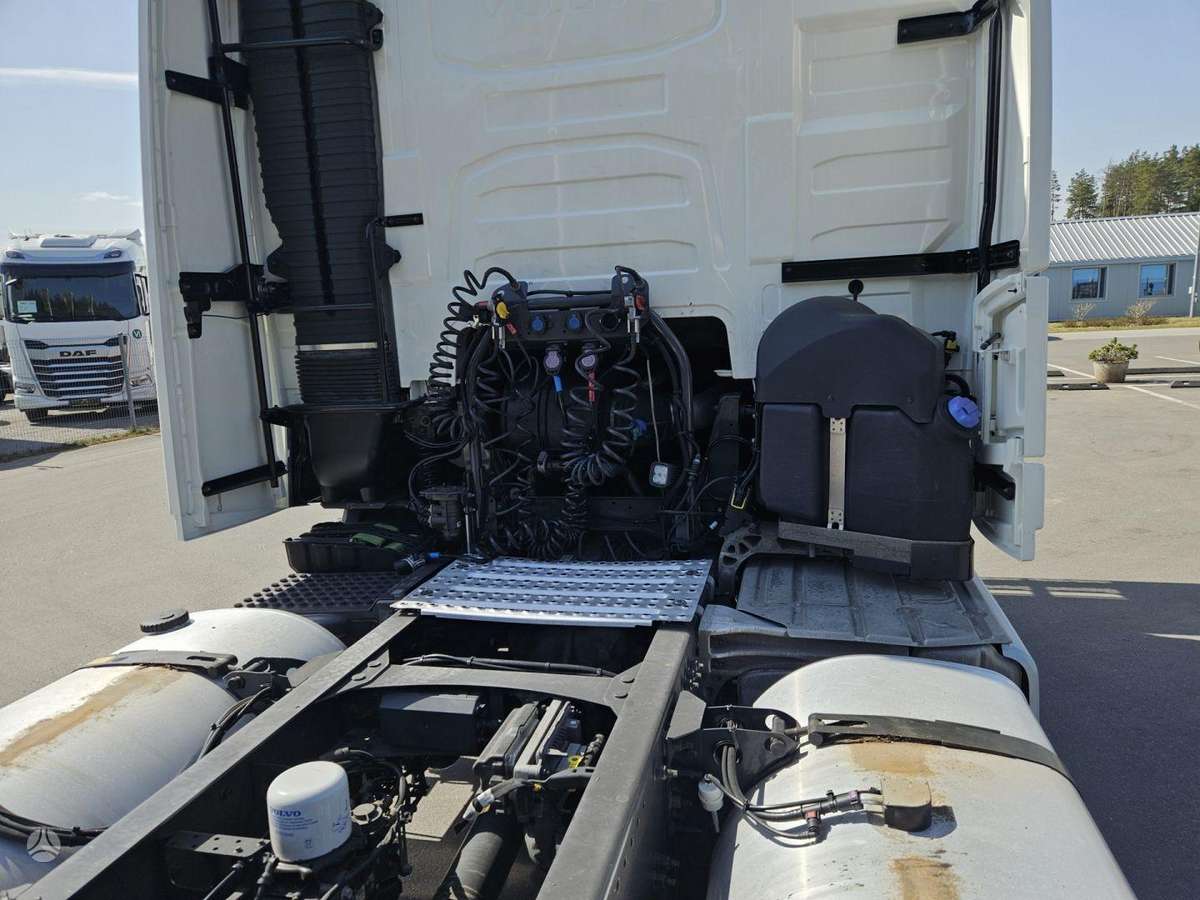 Volvo FH 460, double sleeper