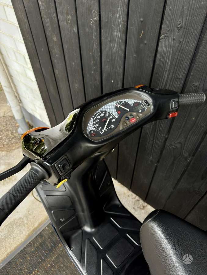 Piaggio Typhoon, motoroleriai / mopedai