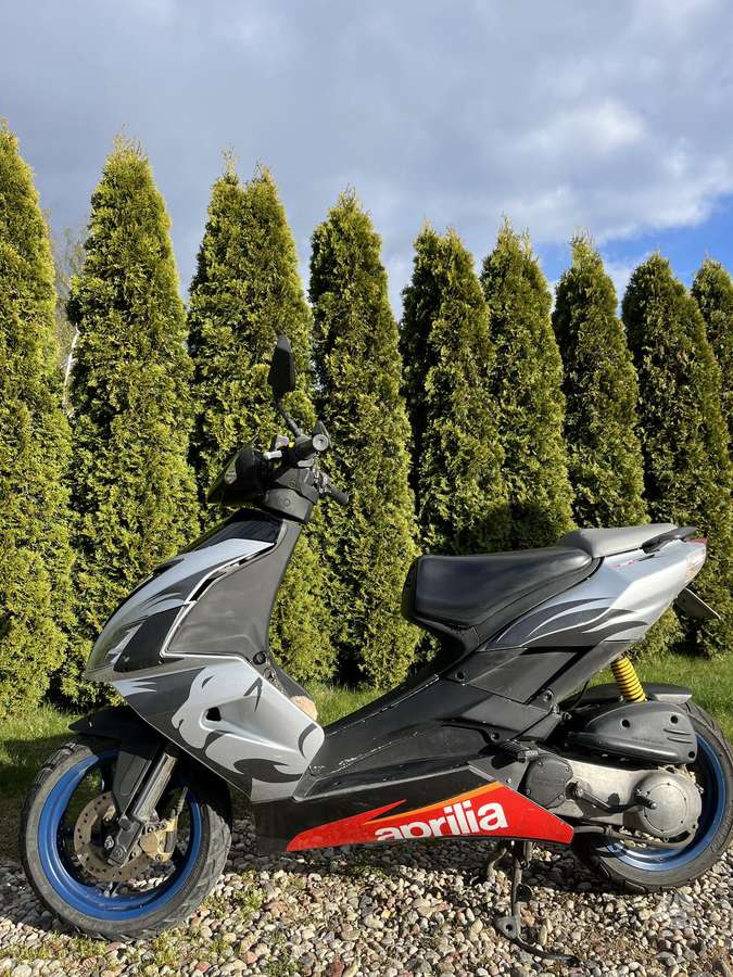 Aprilia SR 49cc, scooters / mopeds