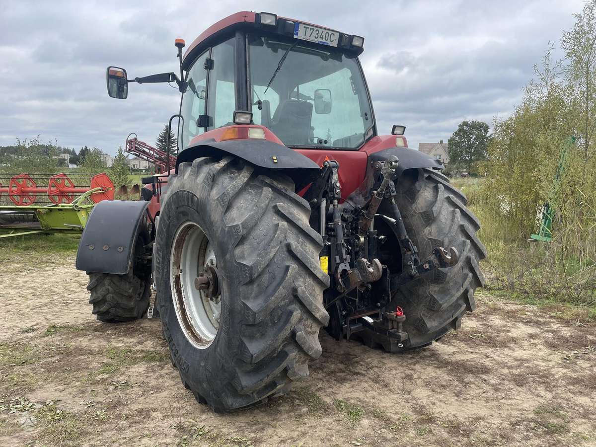 Case-IH MX220 Magnum, traktoriai