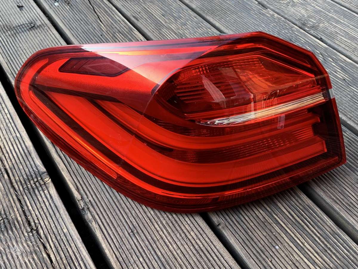 BMW X4 lights