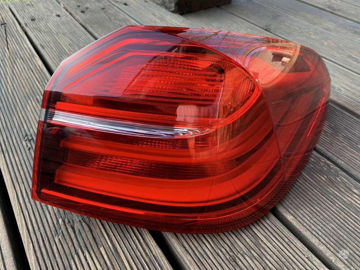 BMW X4 lights