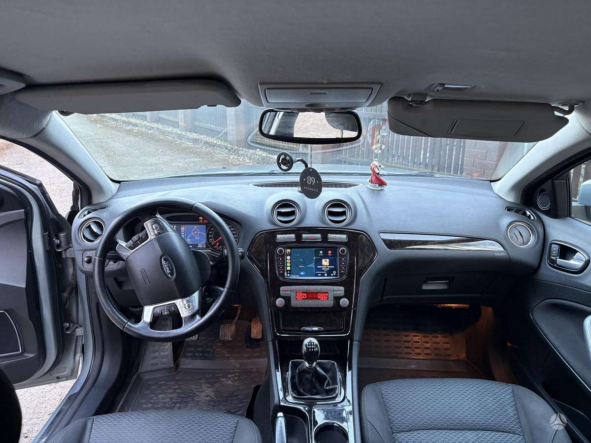 Ford Mondeo, 1.8 l., hečbekas