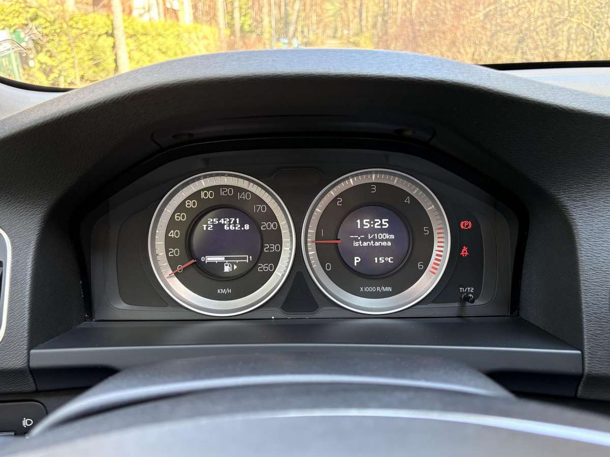 Volvo S60, 2.0 l., Седан