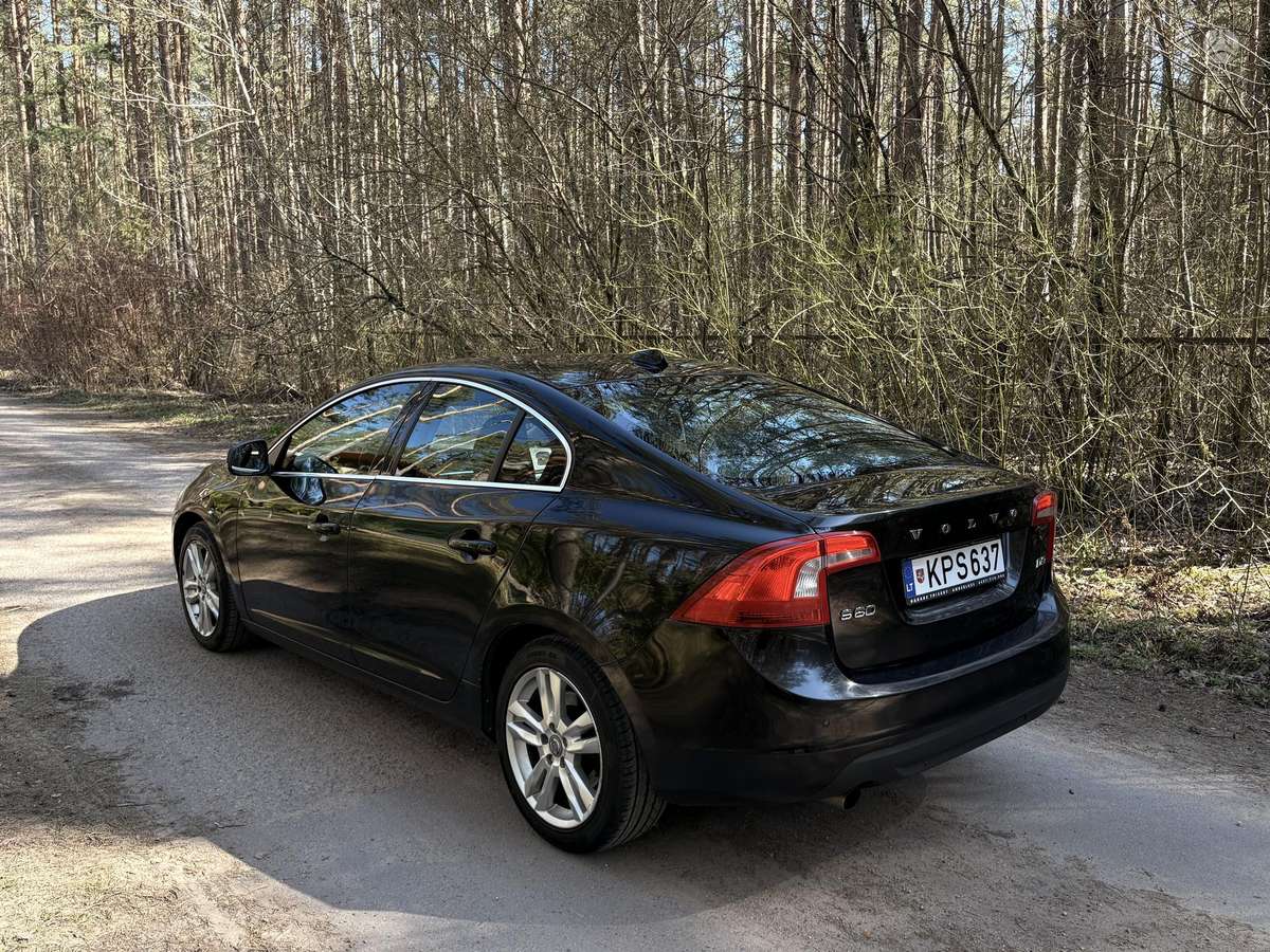Volvo S60, 2.0 l., Седан