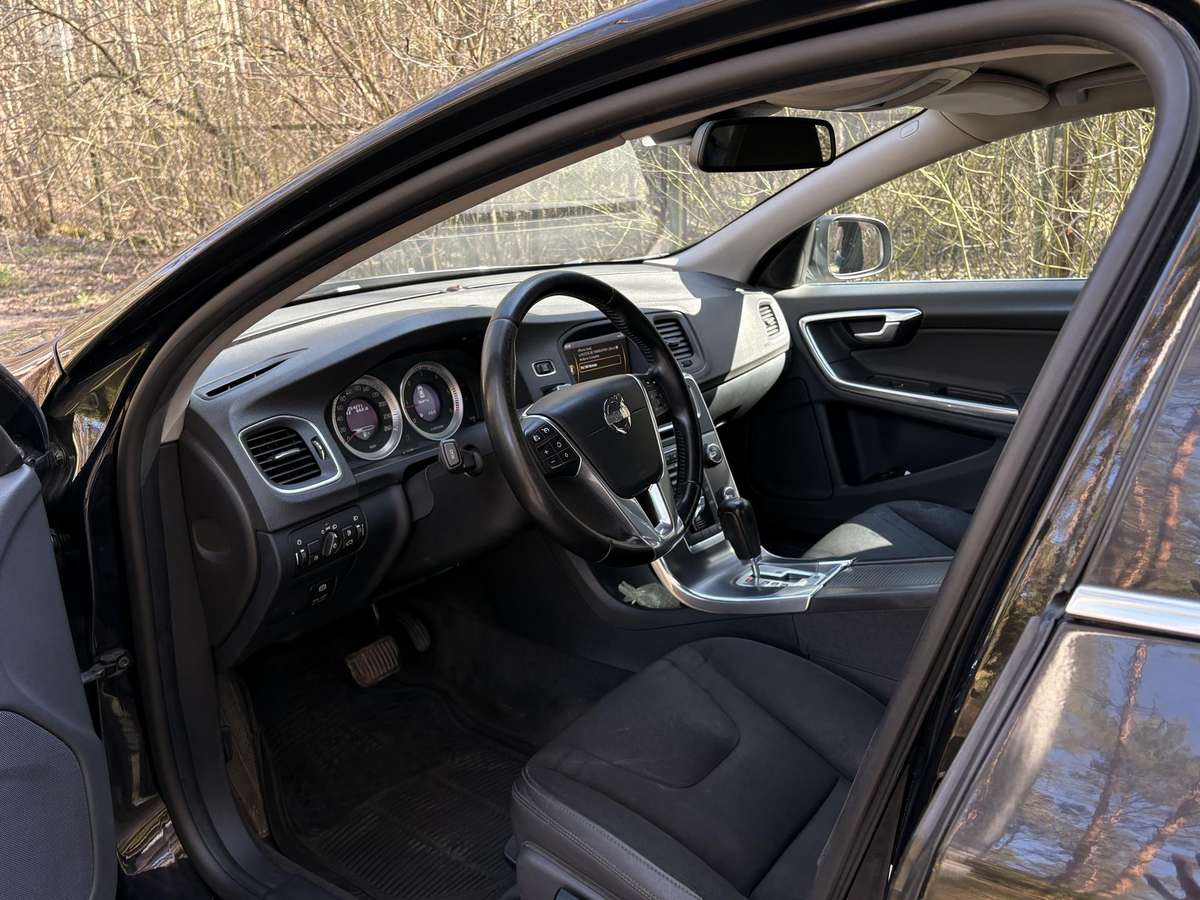 Volvo S60, 2.0 l., Седан