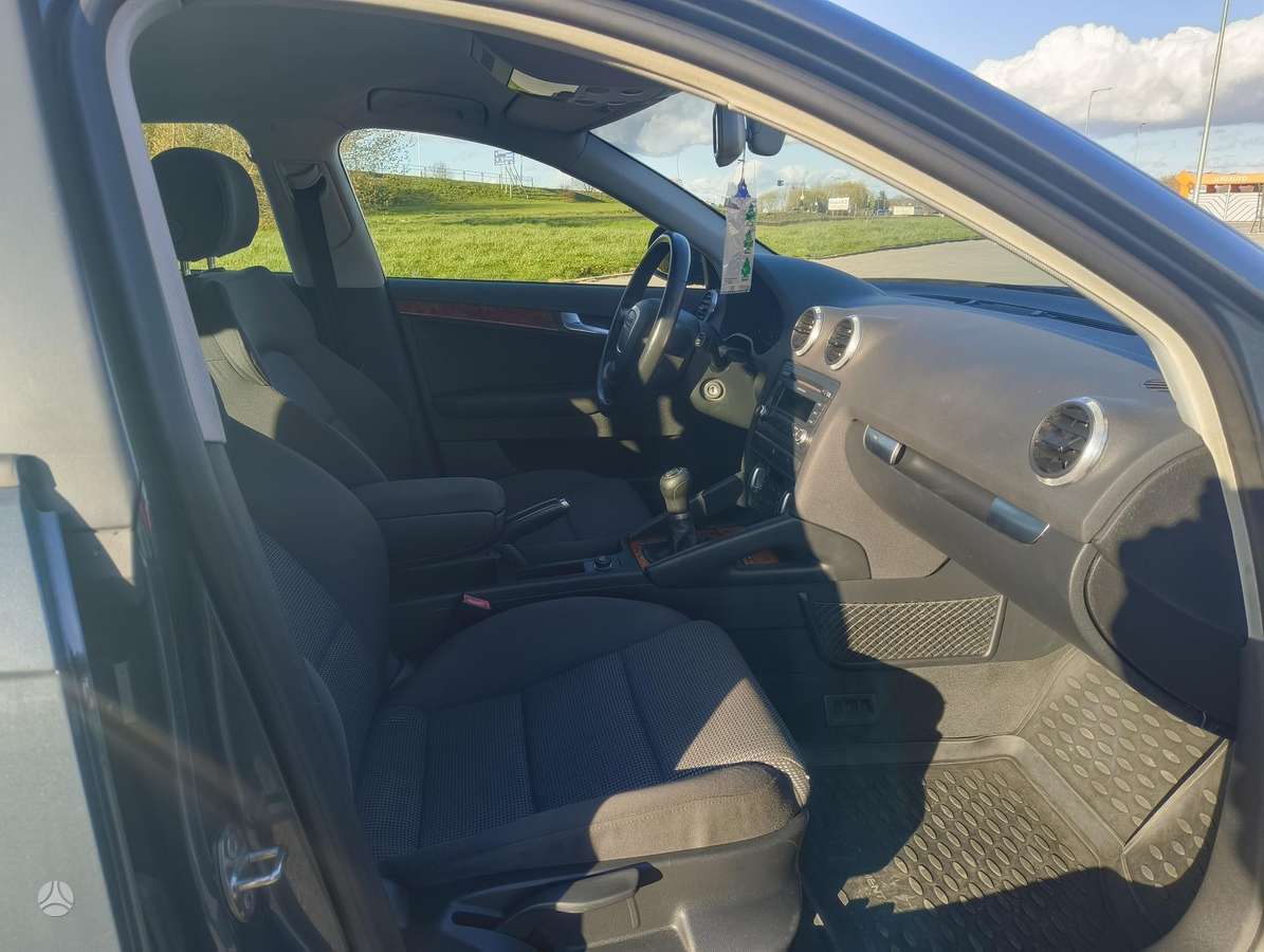 Audi A3, 1.8 l., hatchback