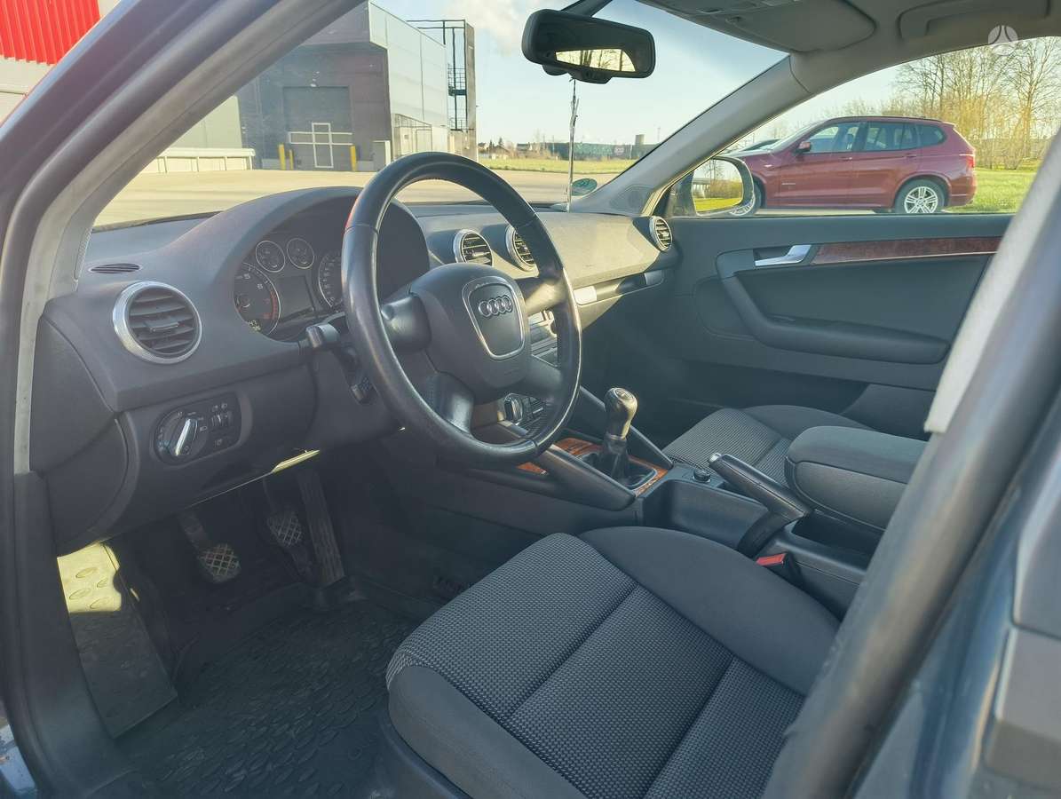 Audi A3, 1.8 l., hatchback