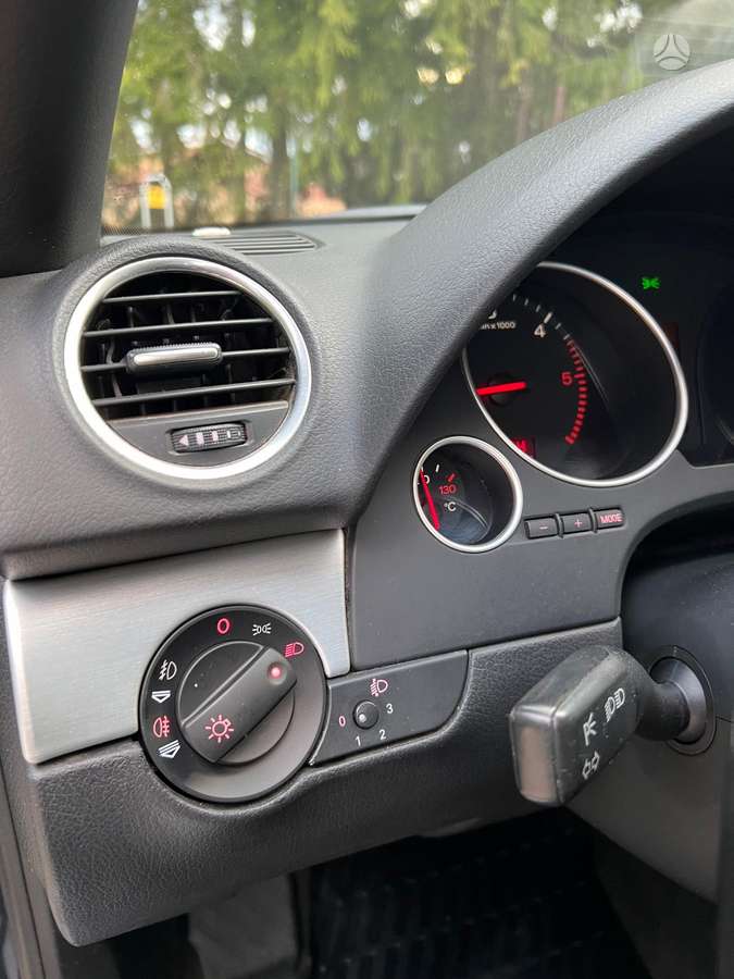 Audi A4, 2.5 l., kabrioletas