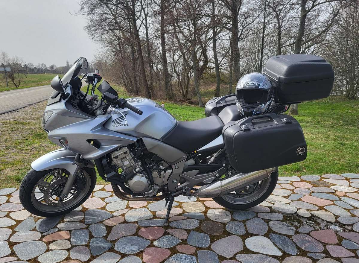 Honda CBF 998cc, street / classic