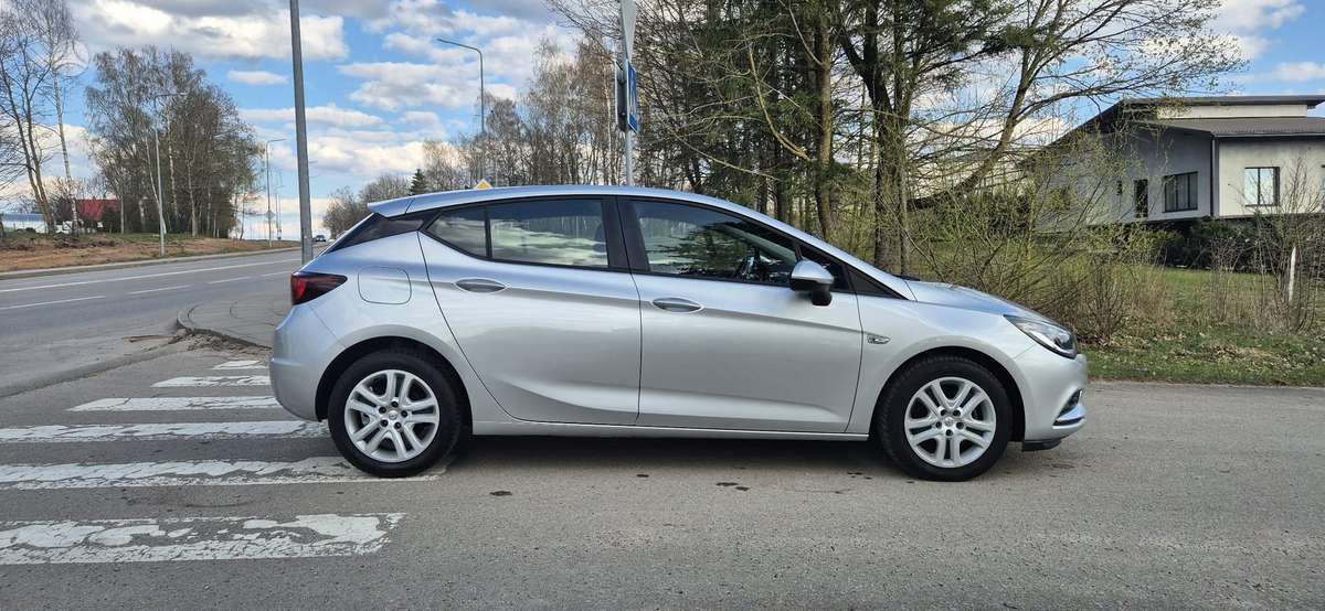 Opel Astra, 1.6 l., hatchback