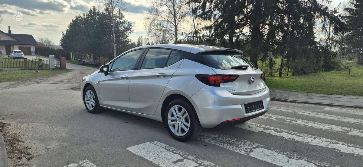 Opel Astra, 1.6 l., hatchback