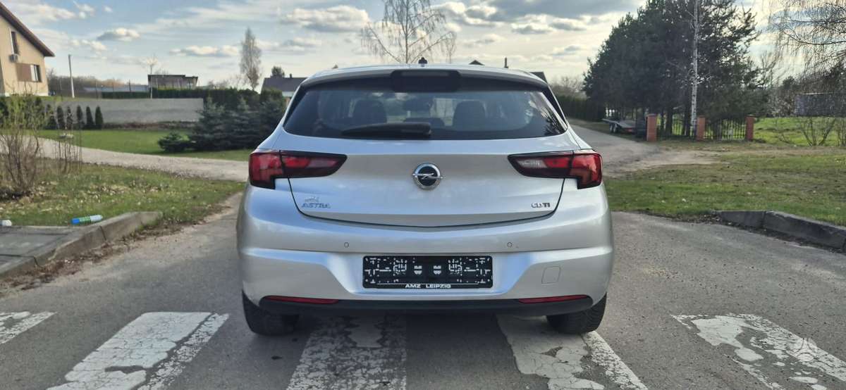 Opel Astra, 1.6 l., hatchback