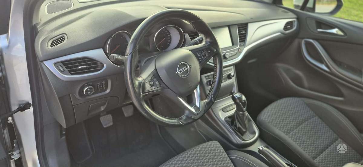 Opel Astra, 1.6 l., Хэтчбек