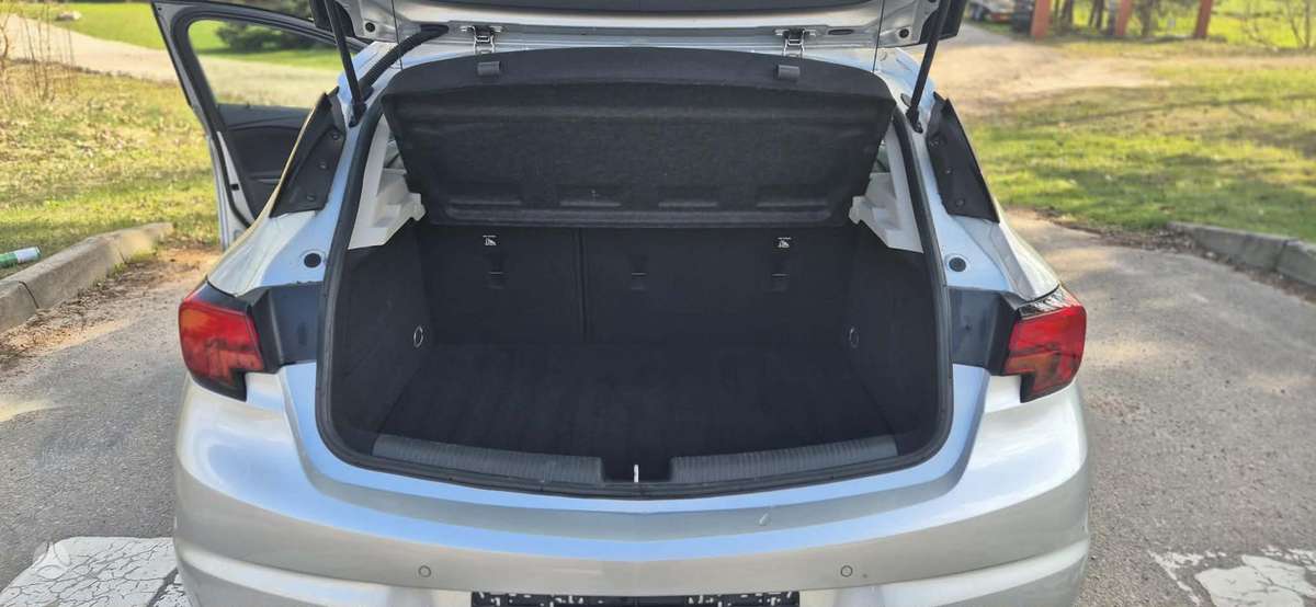 Opel Astra, 1.6 l., hatchback