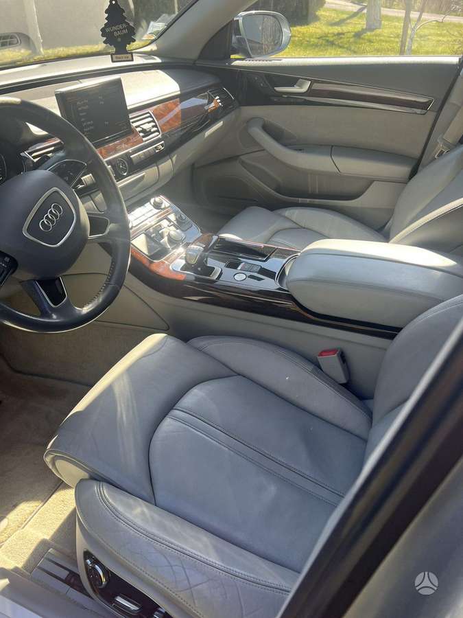 Audi A8, 3.0 l., Лимузин