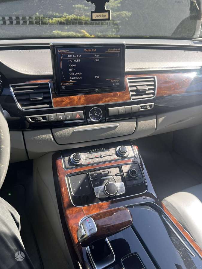Audi A8, 3.0 l., Лимузин